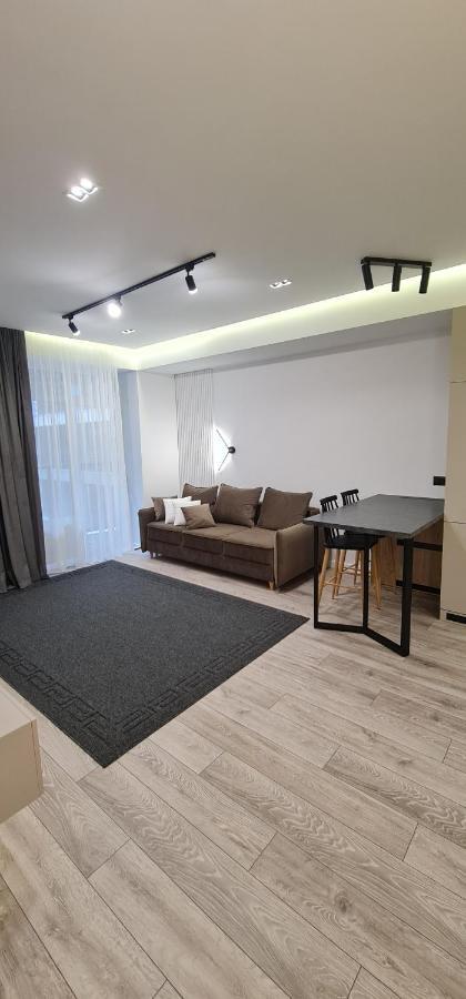 Oasis-Rent Leilighet Chisinau Eksteriør bilde