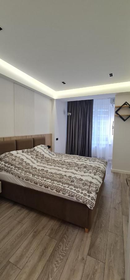 Oasis-Rent Leilighet Chisinau Eksteriør bilde