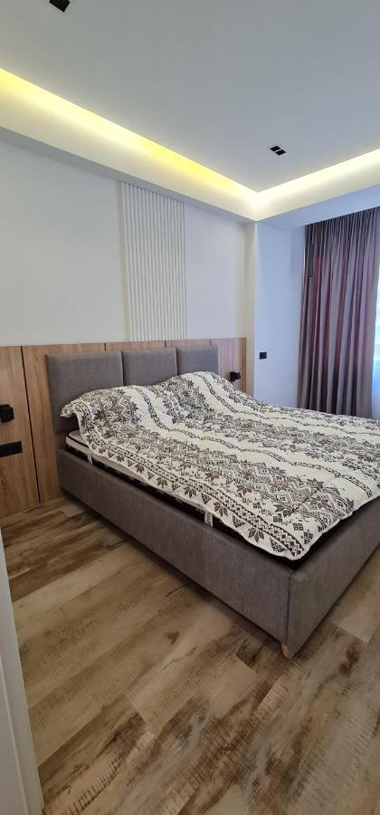 Oasis-Rent Leilighet Chisinau Eksteriør bilde