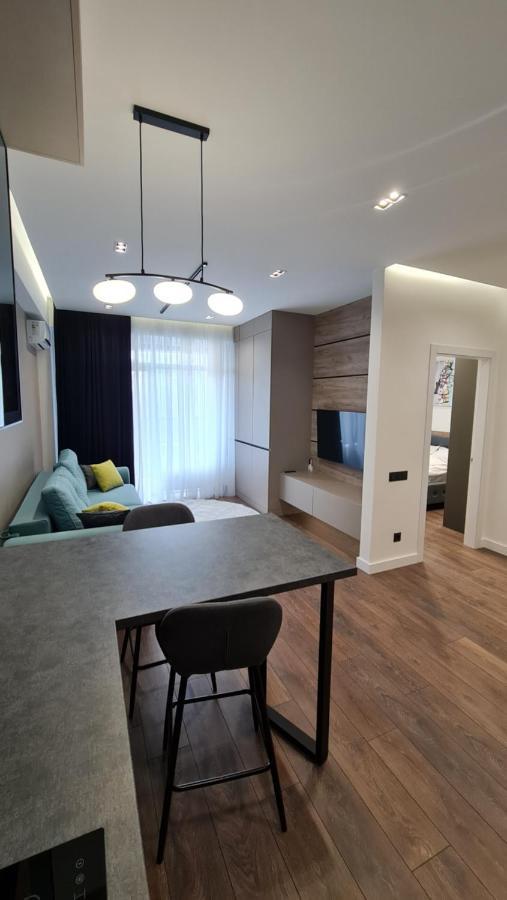 Oasis-Rent Leilighet Chisinau Eksteriør bilde